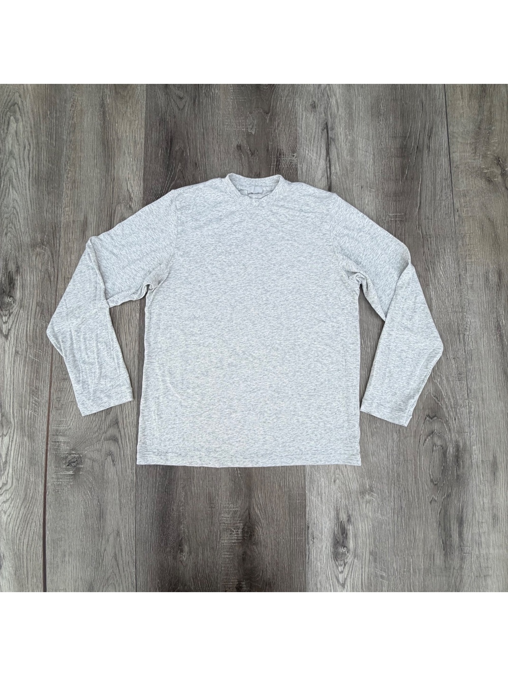 SKIMS XS Boyfriend Long Sleeve T-Shirt in the Light Heather Grey